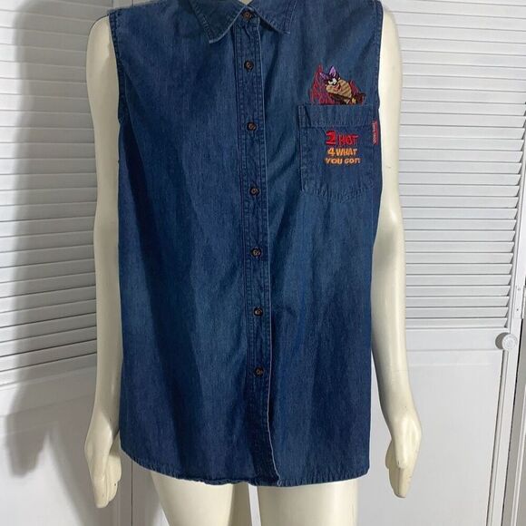 Tasmanian Devil Looney Tunes She-Devil Taz Flames Sleeveless Denim Button Top Wo - Picture 2 of 11